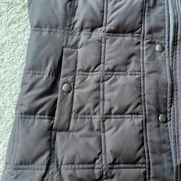 Gap down vest with hood size Large - Picture 2 of 6